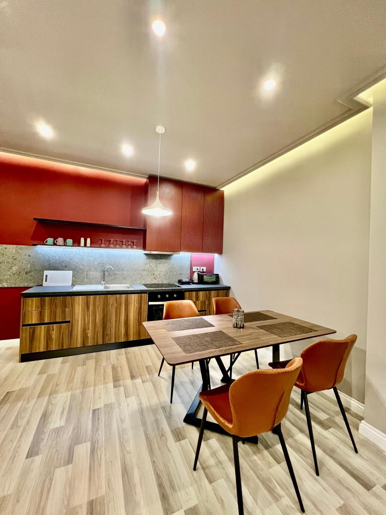 Spiranca Luxury Suites Тирана Экстерьер фото